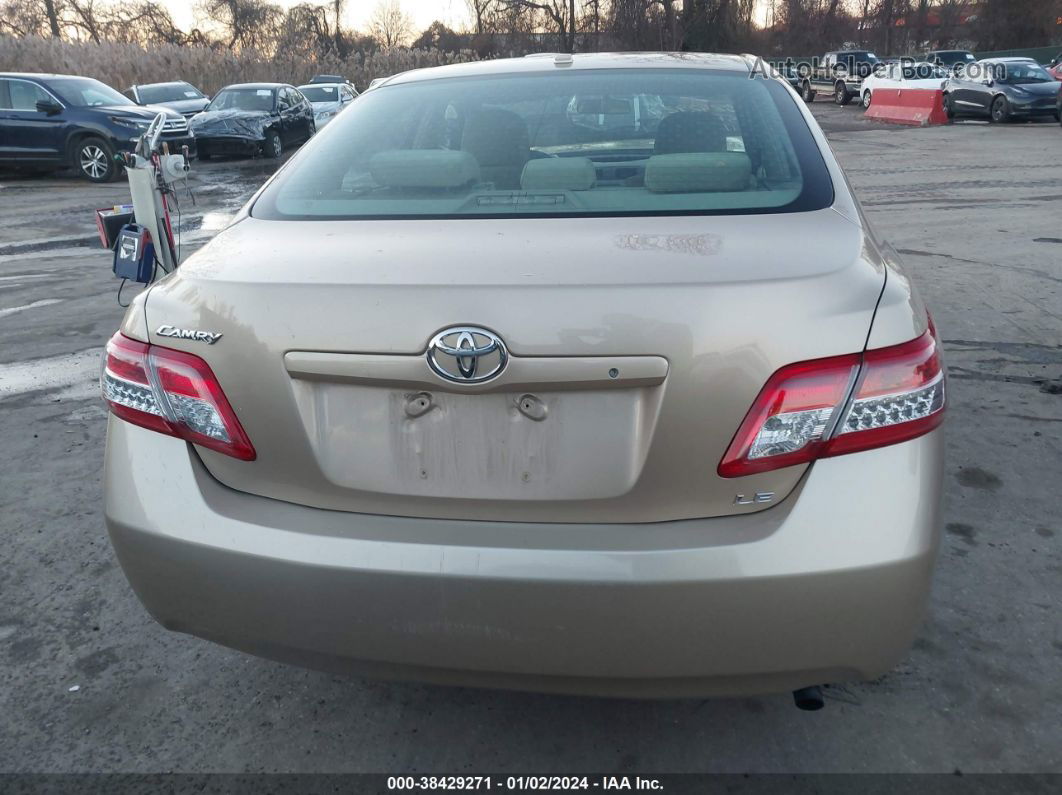 2011 Toyota Camry Le Gold vin: 4T1BF3EK2BU602165