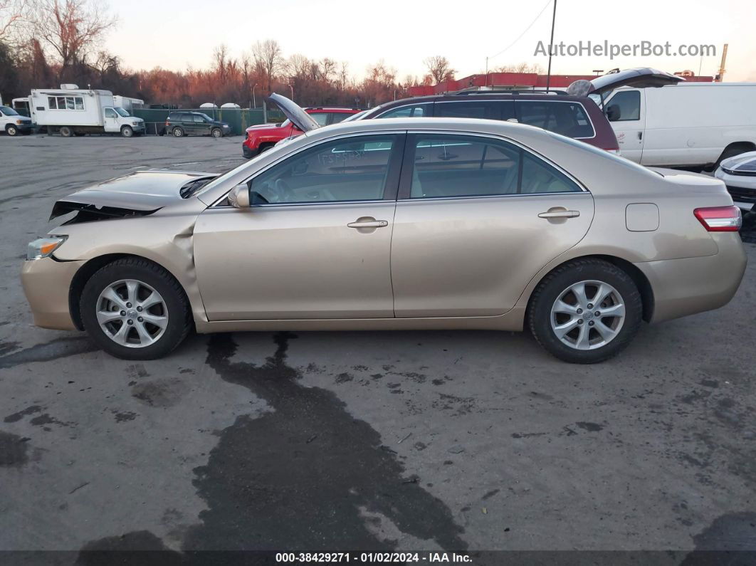 2011 Toyota Camry Le Gold vin: 4T1BF3EK2BU602165