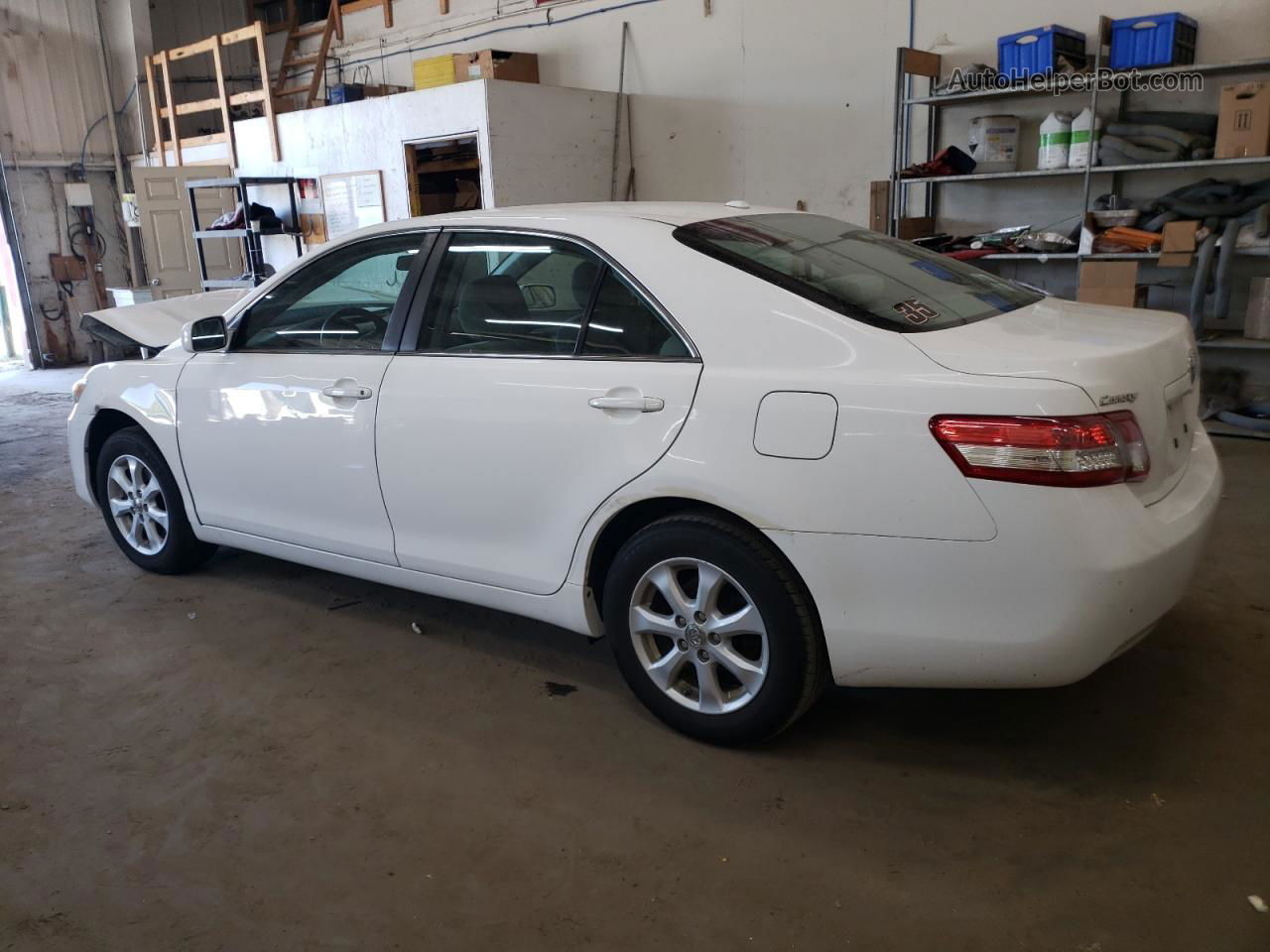 2011 Toyota Camry Base White vin: 4T1BF3EK2BU614381