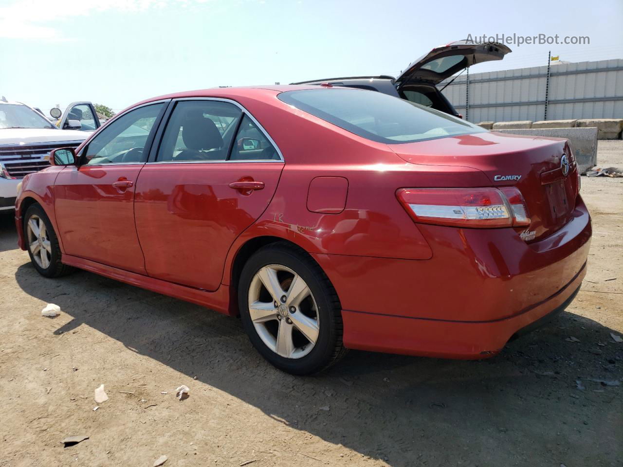 2011 Toyota Camry Base Red vin: 4T1BF3EK2BU627907