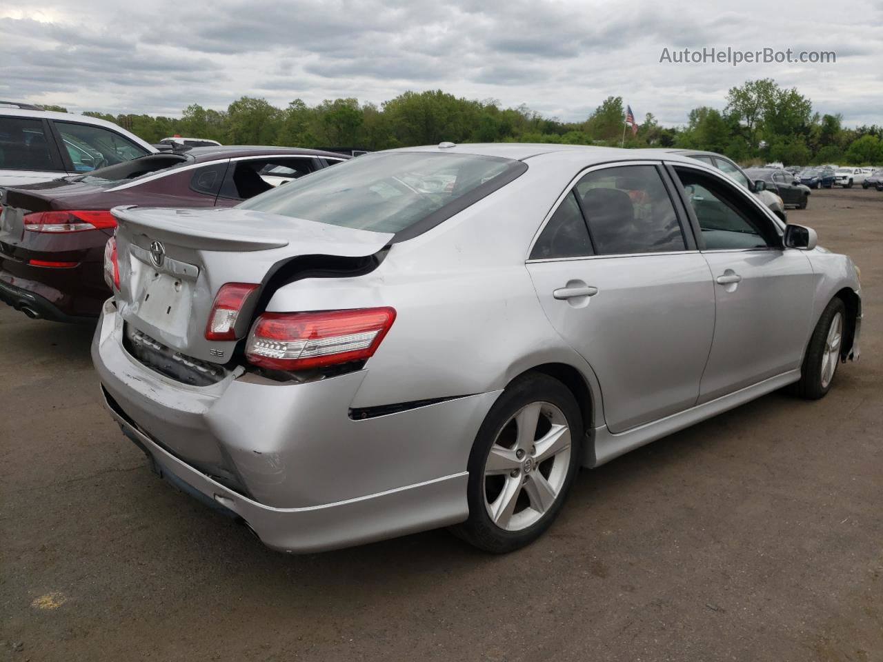 2011 Toyota Camry Base Silver vin: 4T1BF3EK2BU664312