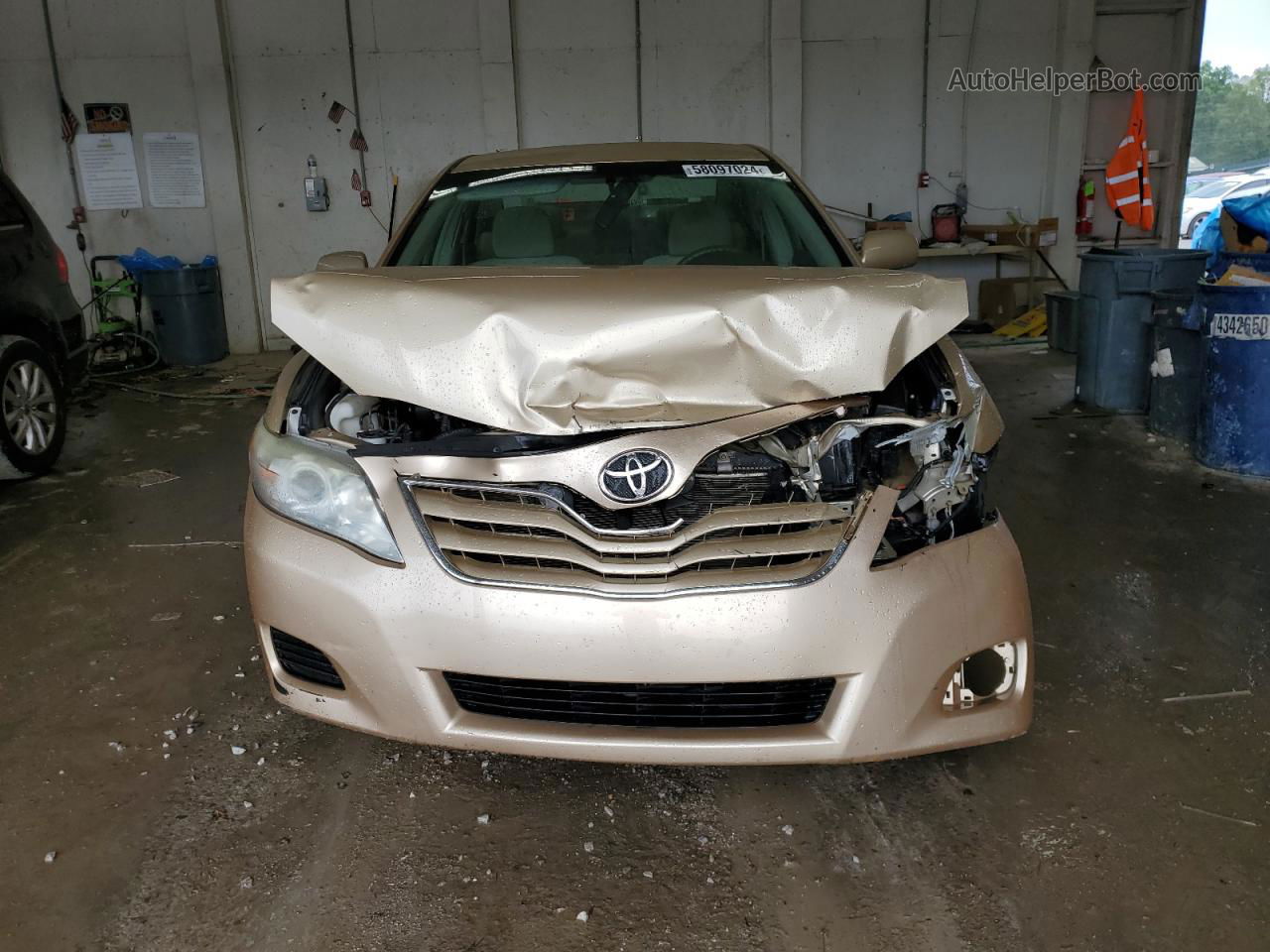 2011 Toyota Camry Base Beige vin: 4T1BF3EK2BU681787