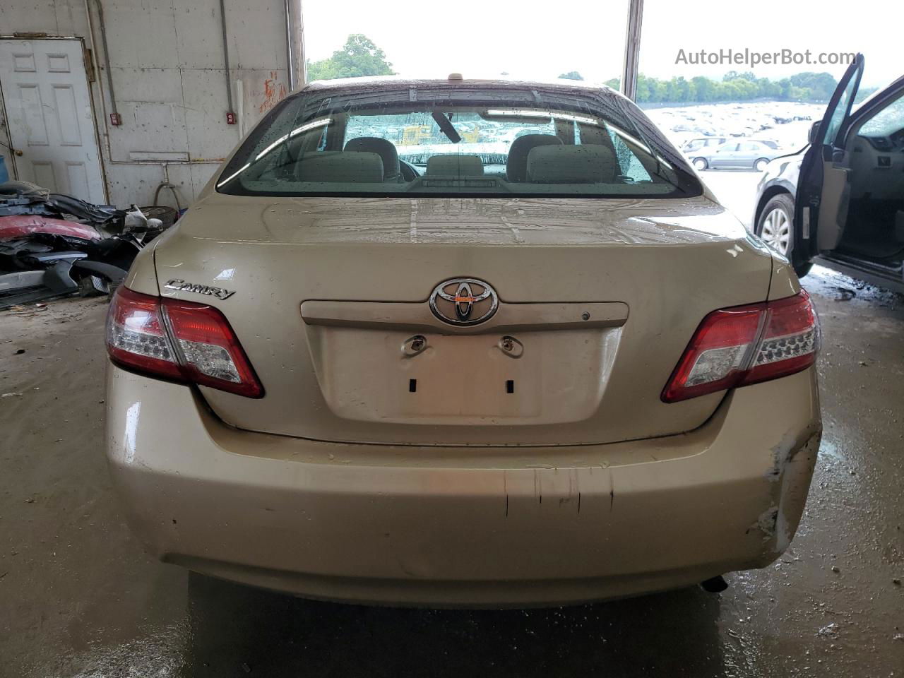 2011 Toyota Camry Base Beige vin: 4T1BF3EK2BU681787