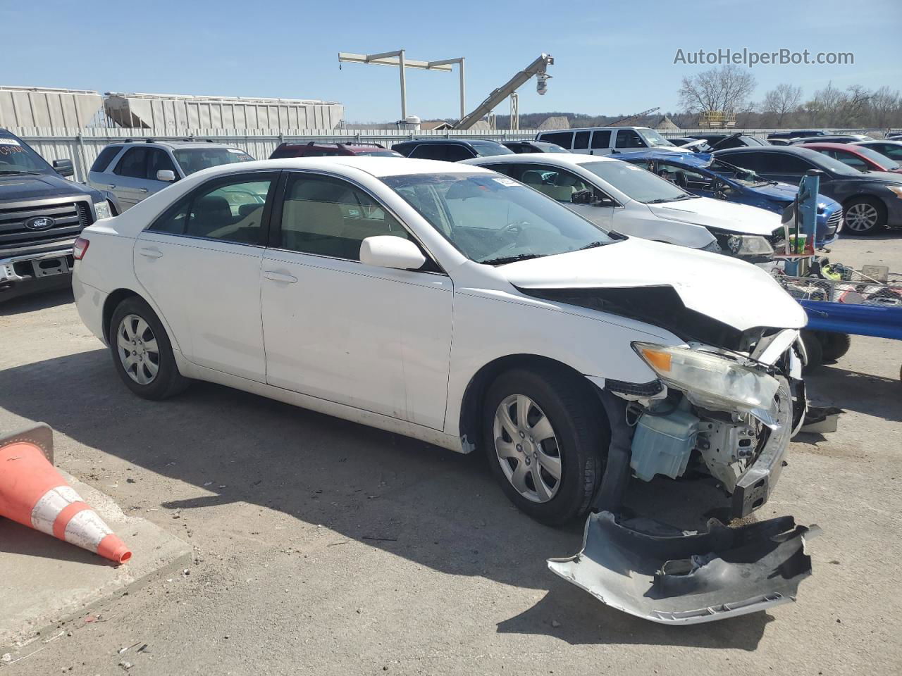 2011 Toyota Camry Base White vin: 4T1BF3EK2BU748291