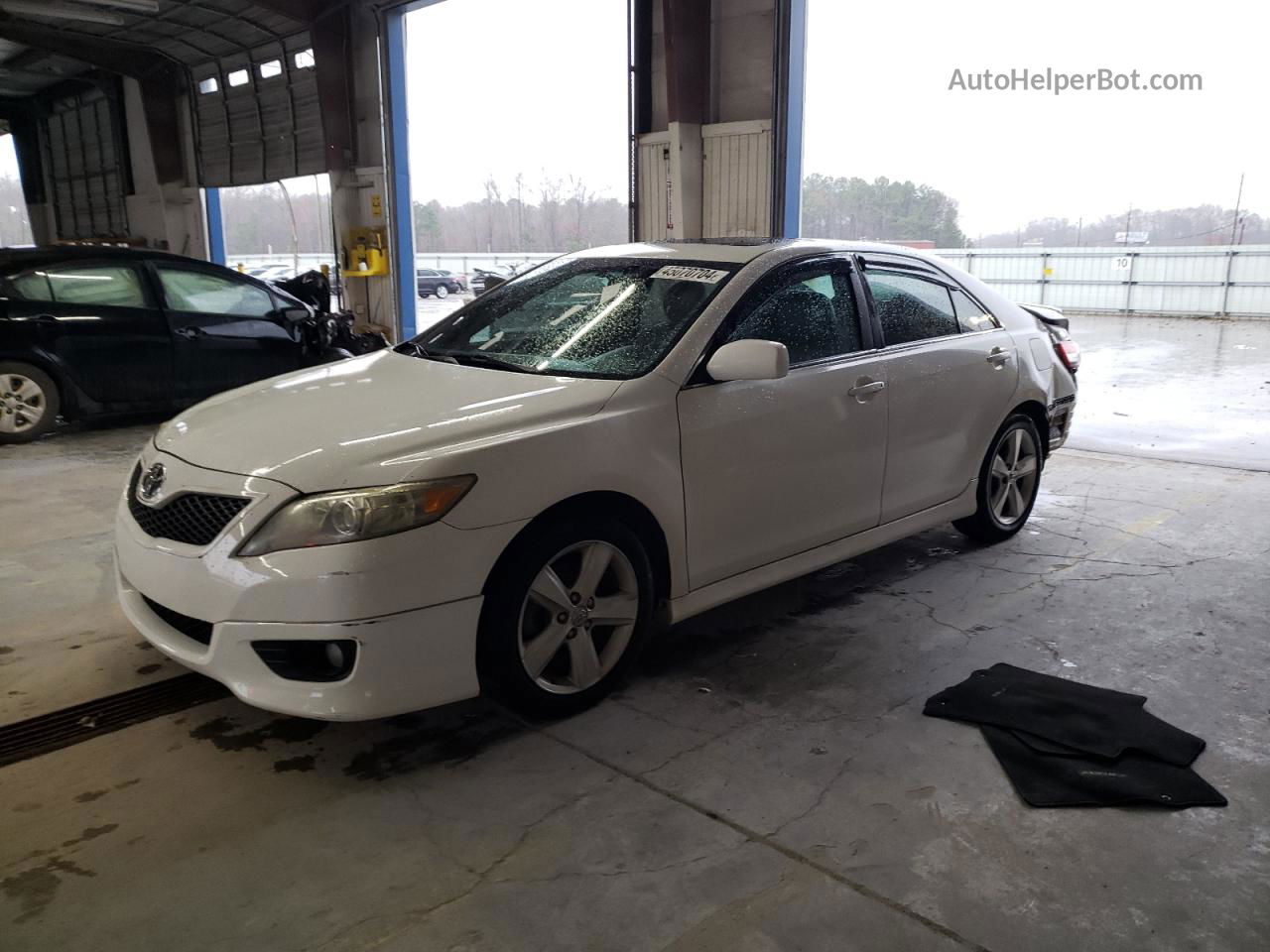 2011 Toyota Camry Base White vin: 4T1BF3EK3BU583965