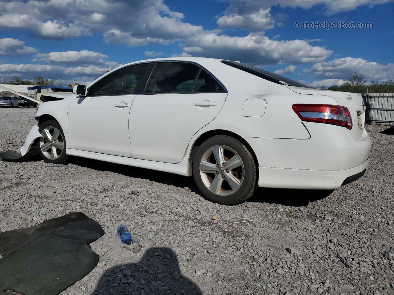 2011 Toyota Camry Base White vin: 4T1BF3EK3BU601977