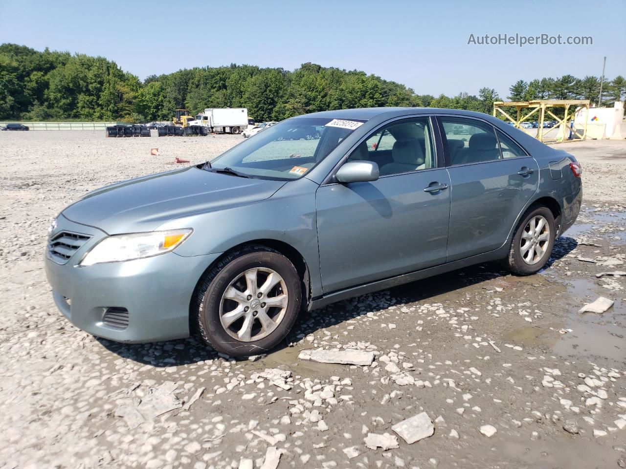 2011 Toyota Camry Base Зеленый vin: 4T1BF3EK3BU630105