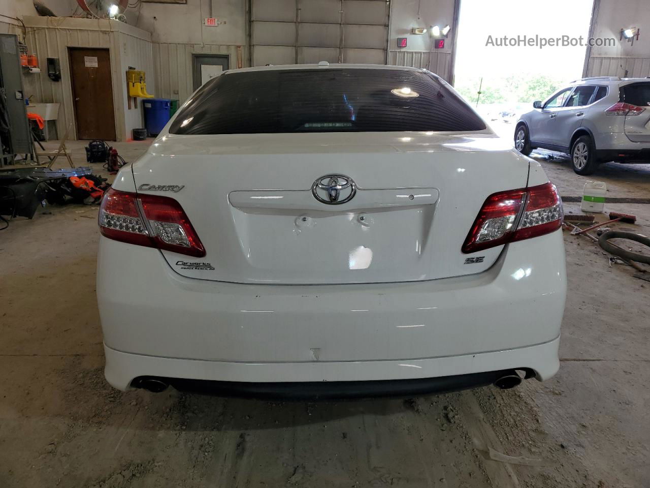 2011 Toyota Camry Base White vin: 4T1BF3EK3BU640908