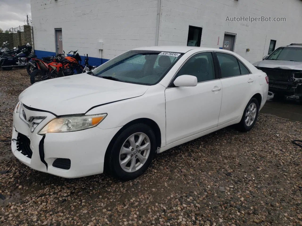 2011 Toyota Camry Base White vin: 4T1BF3EK3BU675108