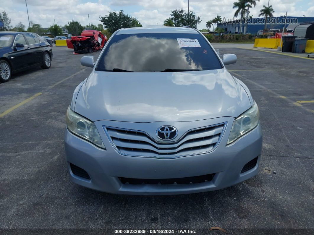 2011 Toyota Camry Le Silver vin: 4T1BF3EK3BU696797