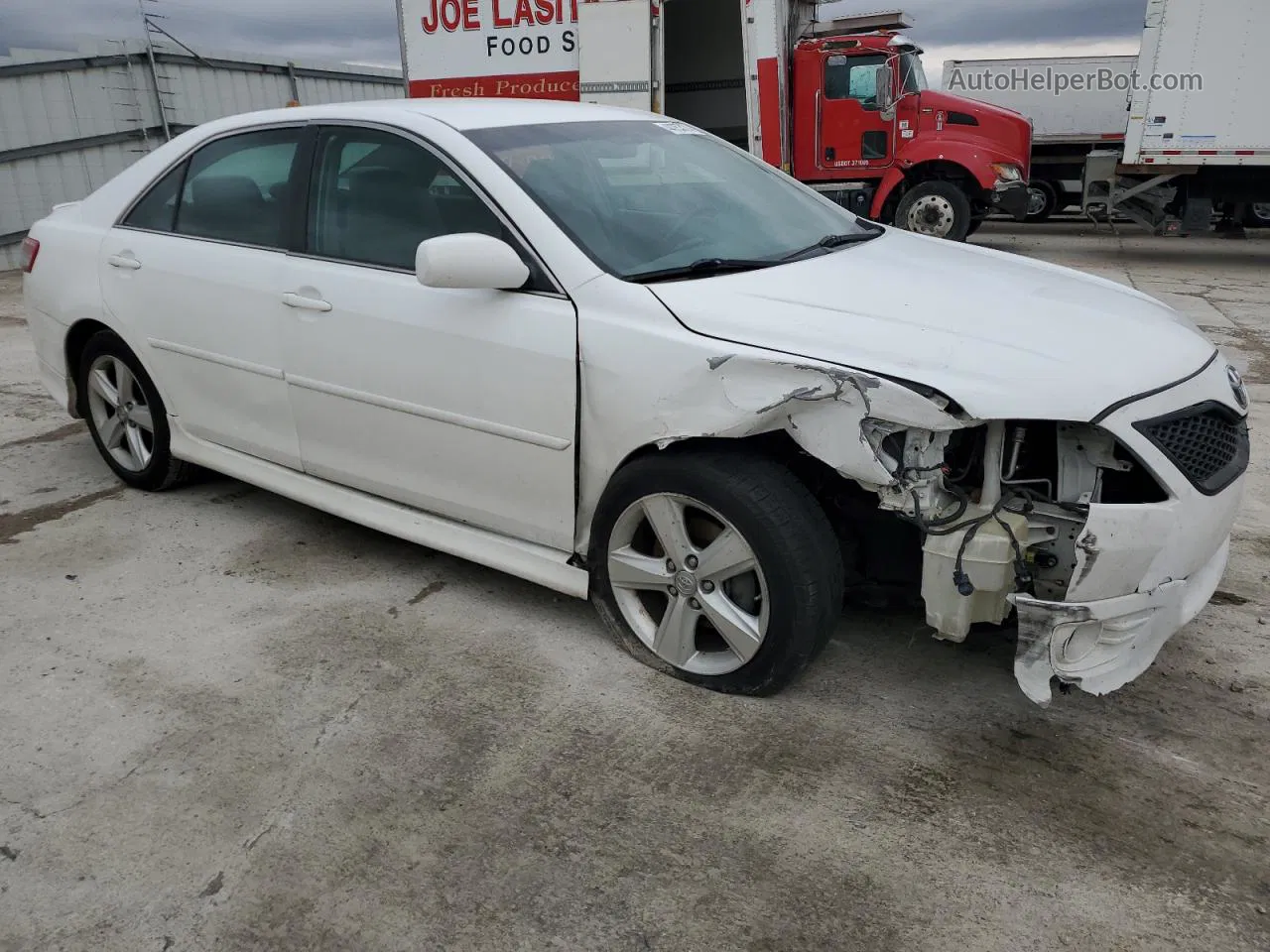 2011 Toyota Camry Base White vin: 4T1BF3EK3BU745495