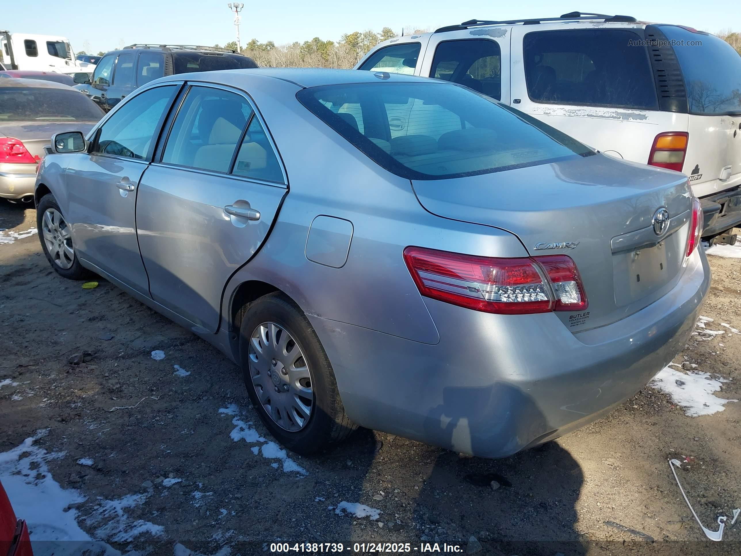 2011 Toyota Camry Le Silver vin: 4T1BF3EK4BU157427