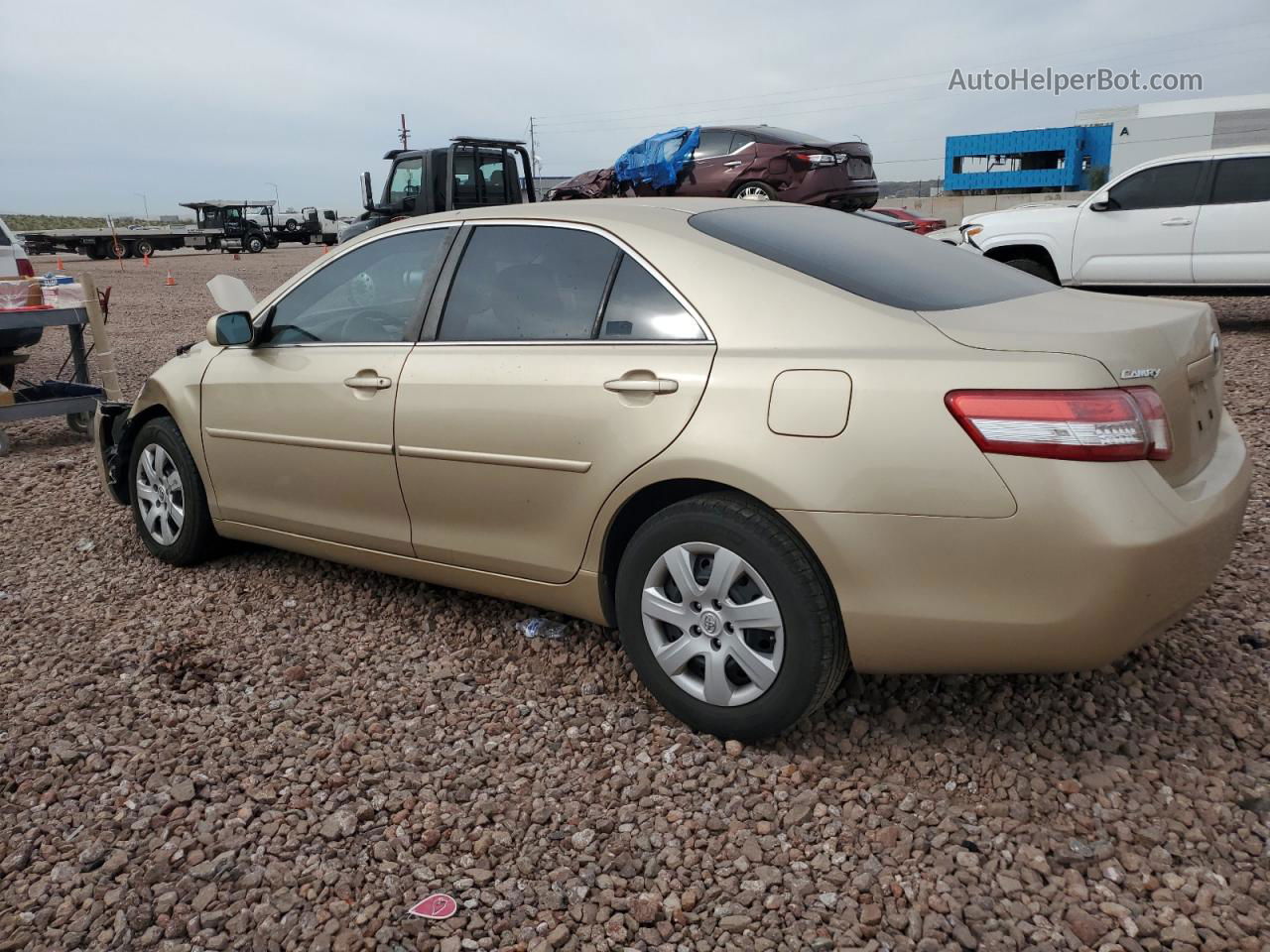 2011 Toyota Camry Base Золотой vin: 4T1BF3EK4BU163941