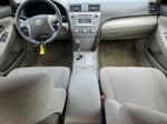 2011 Toyota Camry Base Бежевый vin: 4T1BF3EK4BU181128