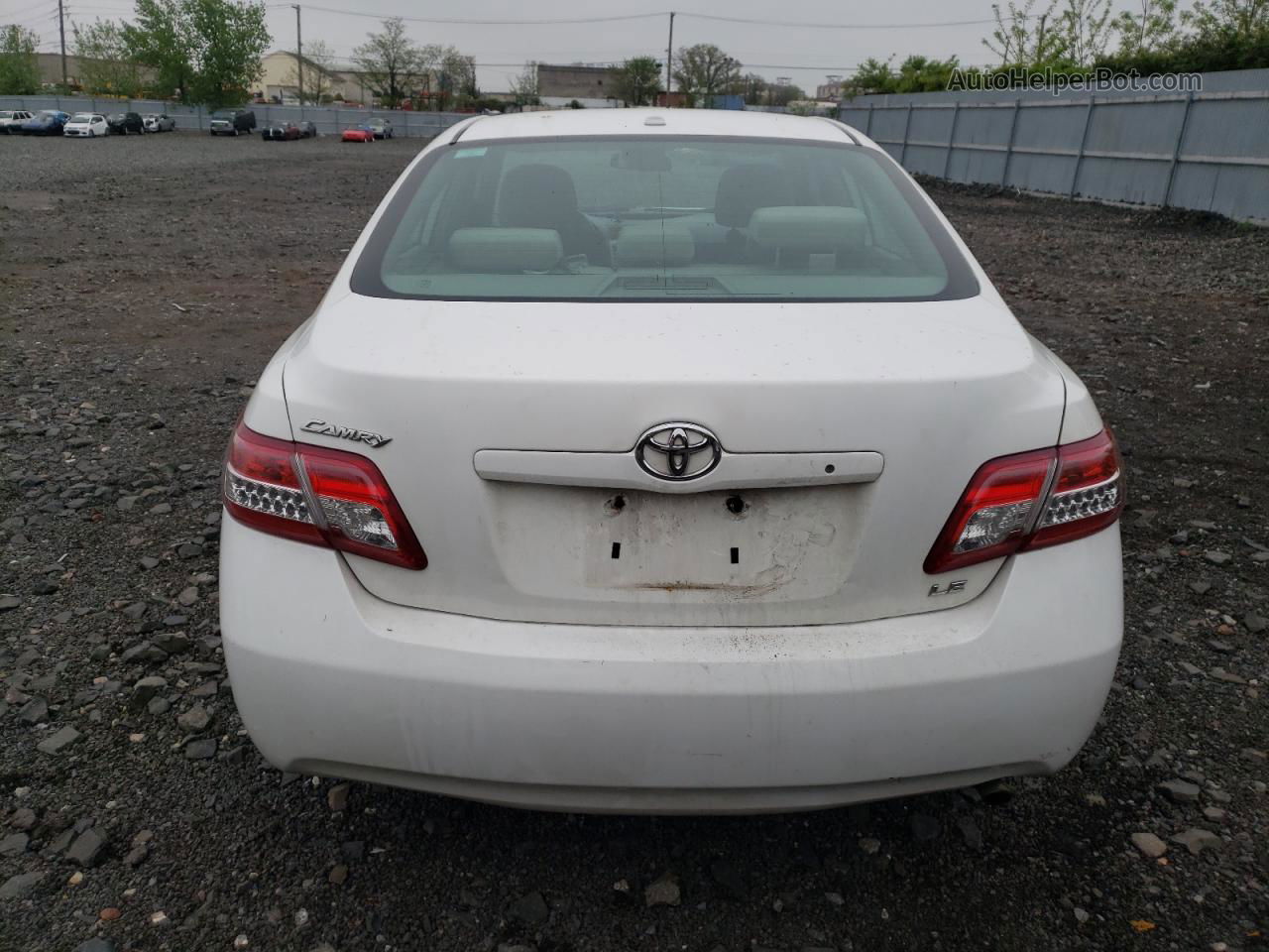 2011 Toyota Camry Base Белый vin: 4T1BF3EK4BU601647