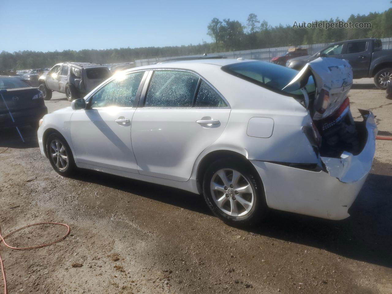 2011 Toyota Camry Base White vin: 4T1BF3EK4BU657488