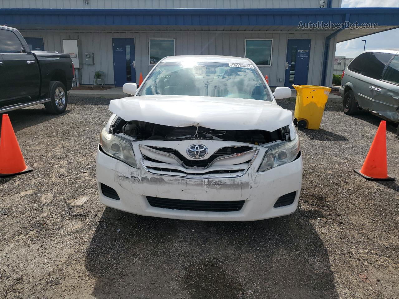 2011 Toyota Camry Base White vin: 4T1BF3EK5BU612897