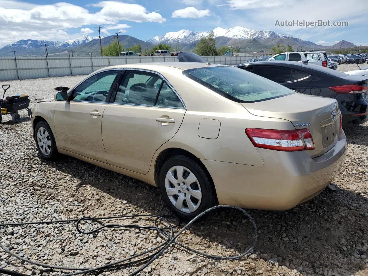 2011 Toyota Camry Base Бежевый vin: 4T1BF3EK5BU669276