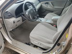 2011 Toyota Camry Base Золотой vin: 4T1BF3EK5BU669858