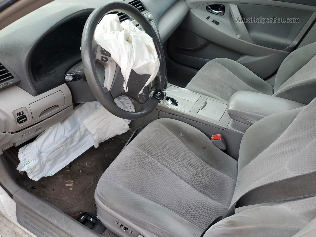 2011 Toyota Camry Base White vin: 4T1BF3EK6BU585855