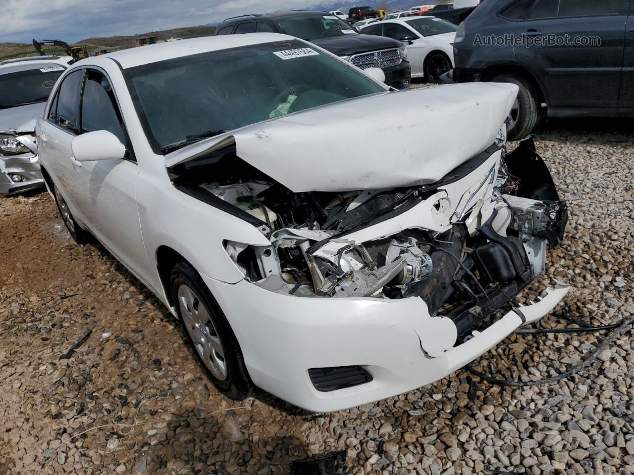 2011 Toyota Camry Base White vin: 4T1BF3EK6BU585855