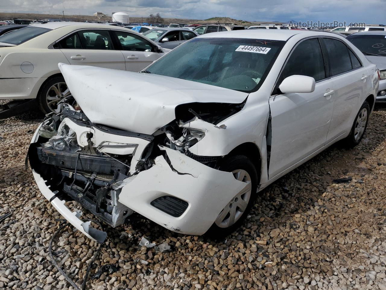 2011 Toyota Camry Base White vin: 4T1BF3EK6BU585855