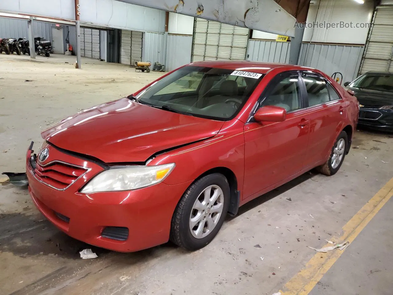 2011 Toyota Camry Base Red vin: 4T1BF3EK6BU592336