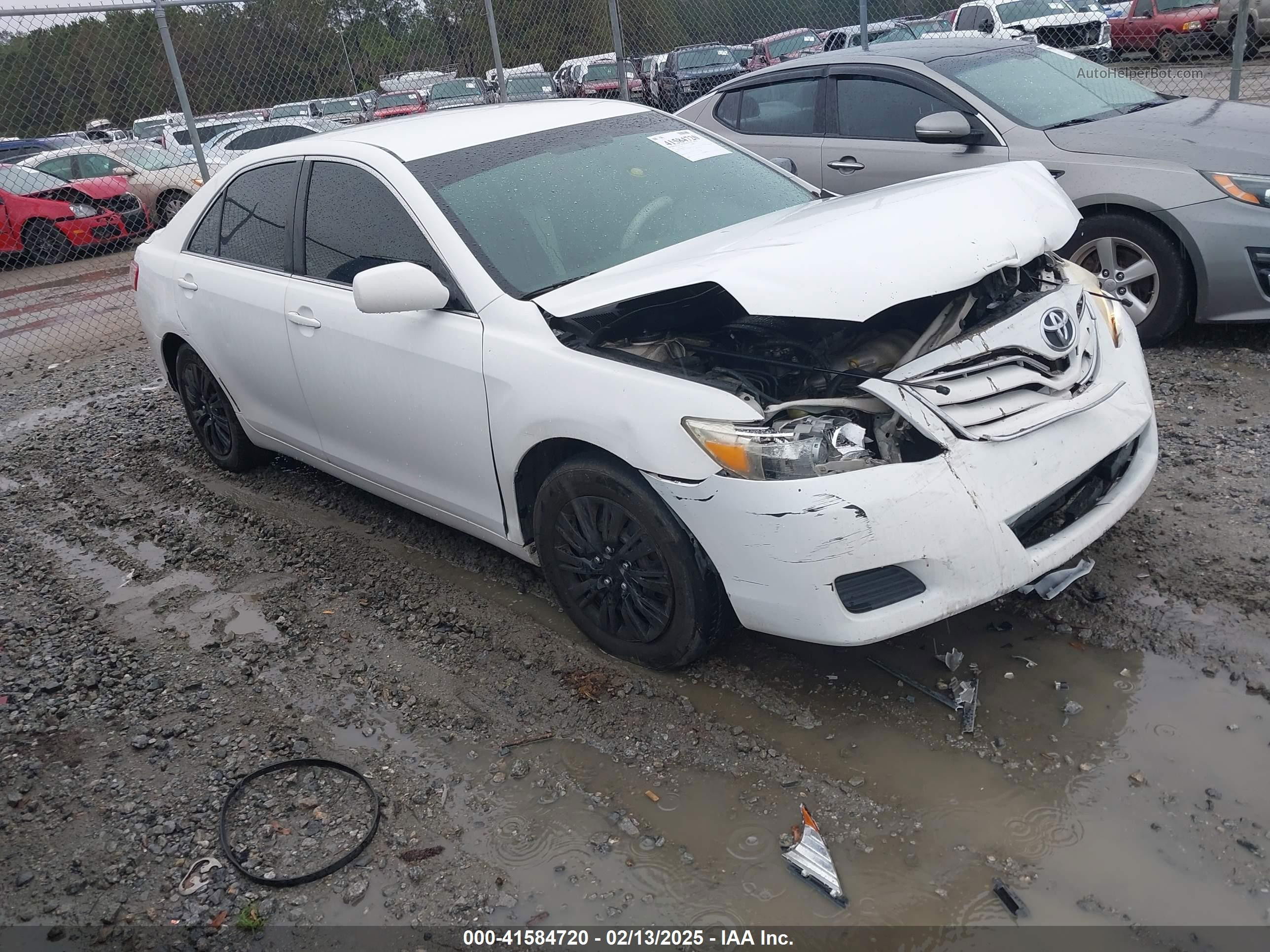 2011 Toyota Camry Le Белый vin: 4T1BF3EK6BU640174