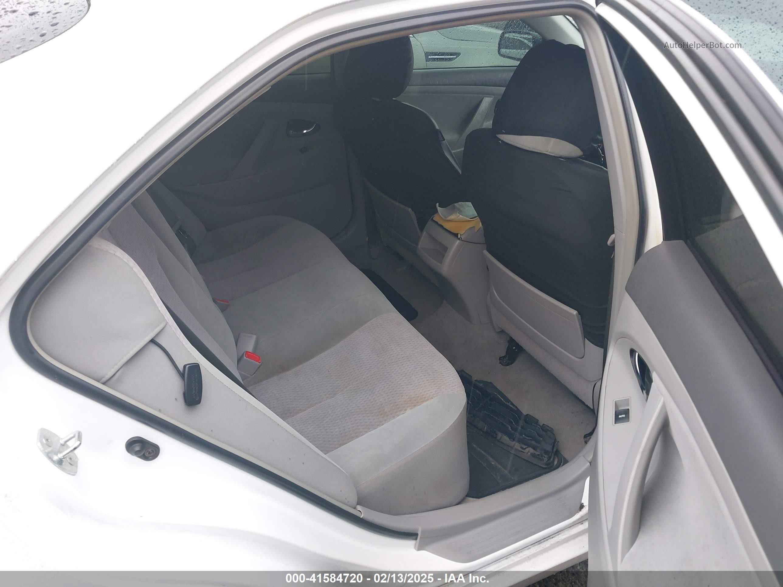 2011 Toyota Camry Le Белый vin: 4T1BF3EK6BU640174