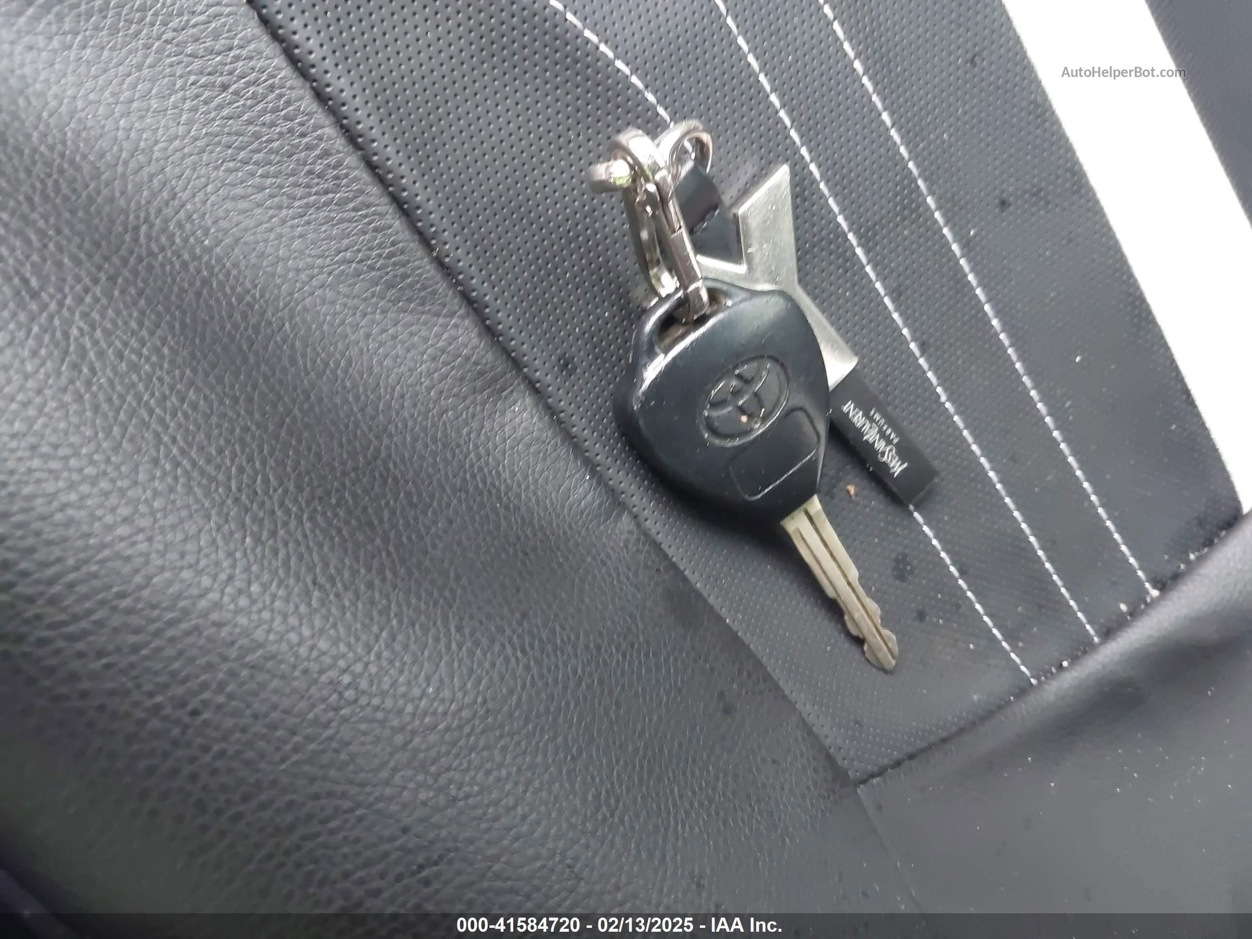 2011 Toyota Camry Le Белый vin: 4T1BF3EK6BU640174