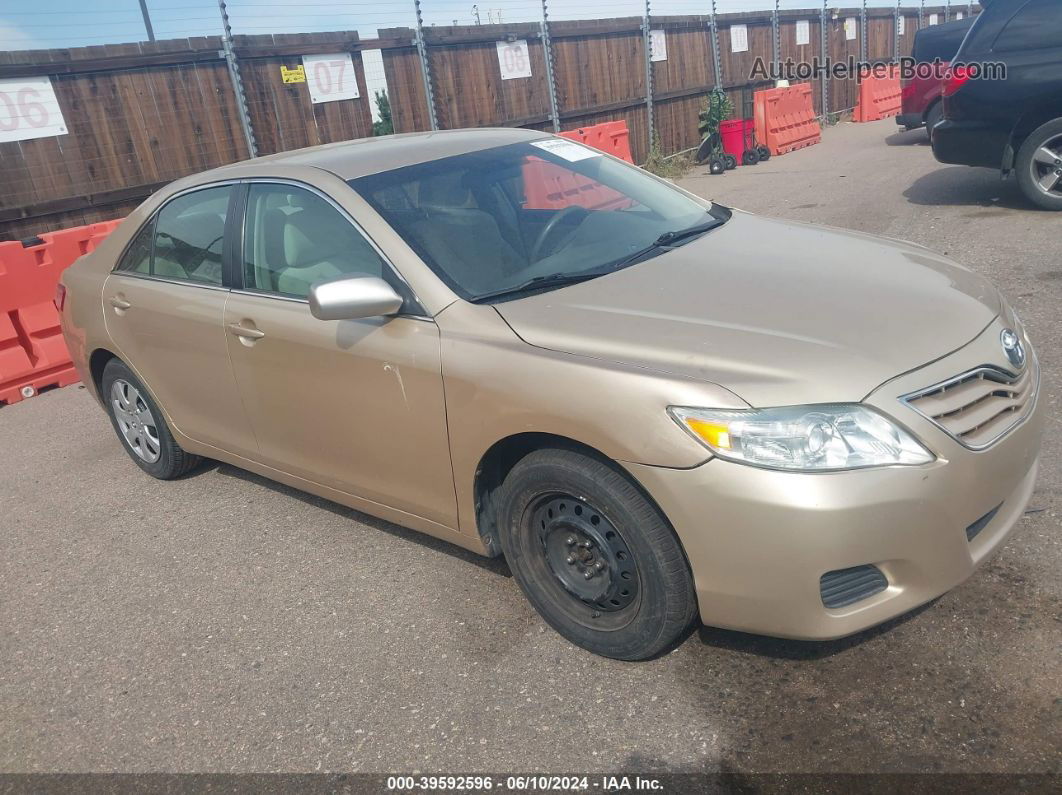 2011 Toyota Camry Le Gold vin: 4T1BF3EK6BU645617