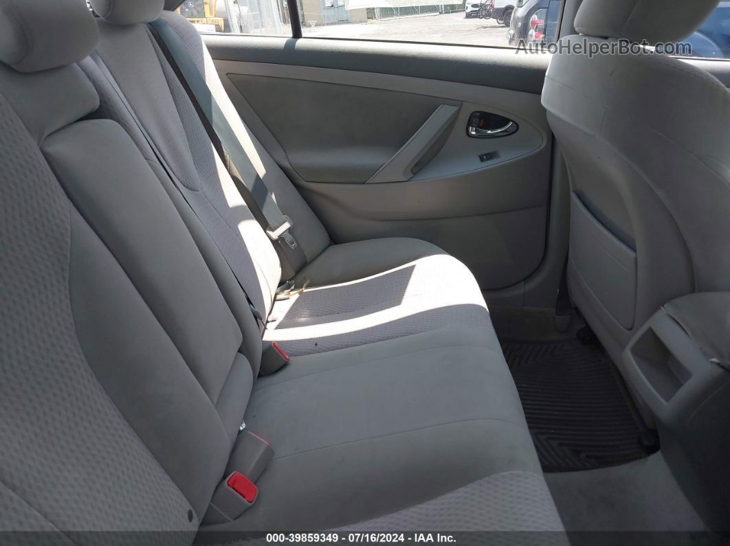 2011 Toyota Camry Le Silver vin: 4T1BF3EK7BU134093