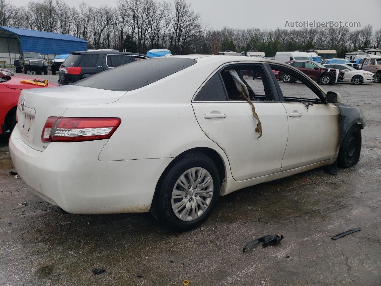 2011 Toyota Camry Base White vin: 4T1BF3EK7BU615624