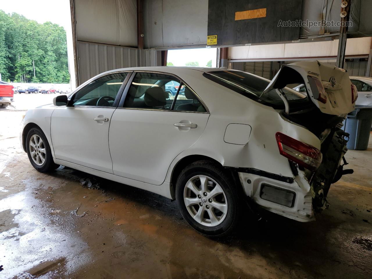 2011 Toyota Camry Base White vin: 4T1BF3EK8BU632805