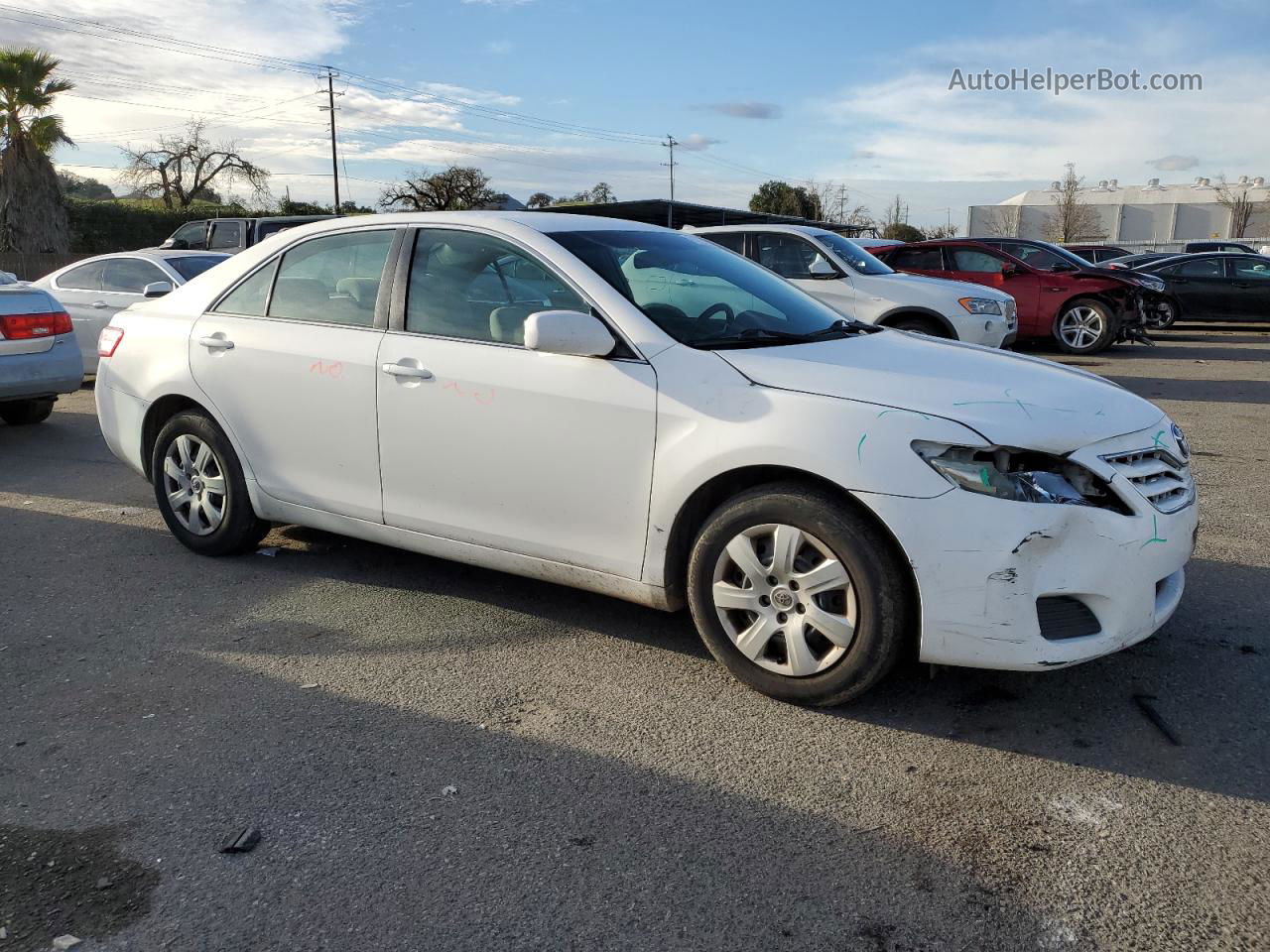 2011 Toyota Camry Base White vin: 4T1BF3EK8BU654044