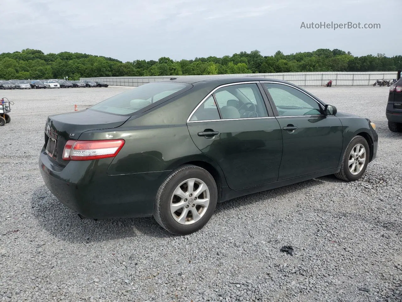 2011 Toyota Camry Base Зеленый vin: 4T1BF3EK8BU688128