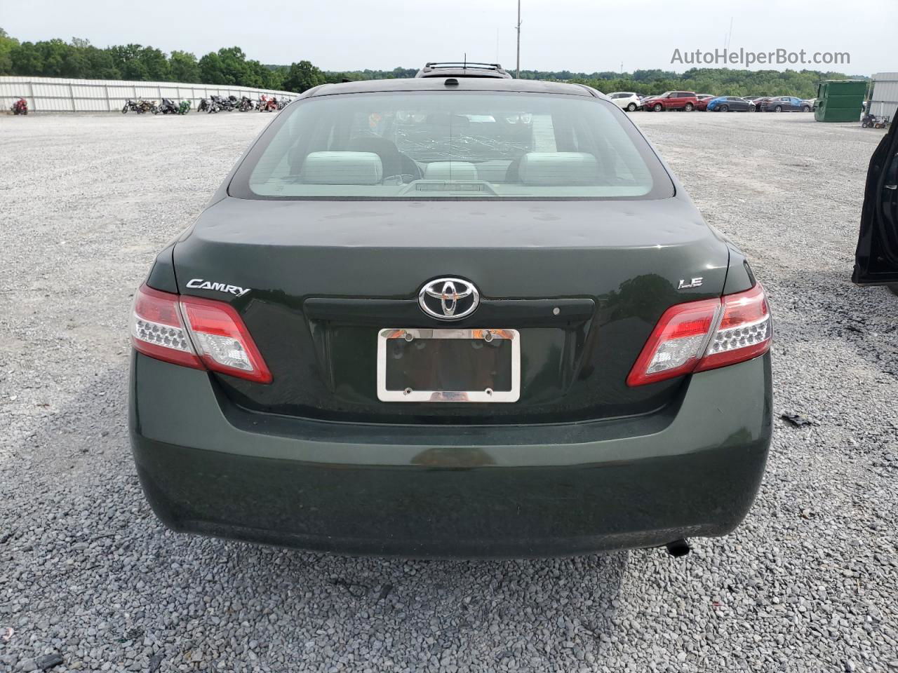 2011 Toyota Camry Base Зеленый vin: 4T1BF3EK8BU688128