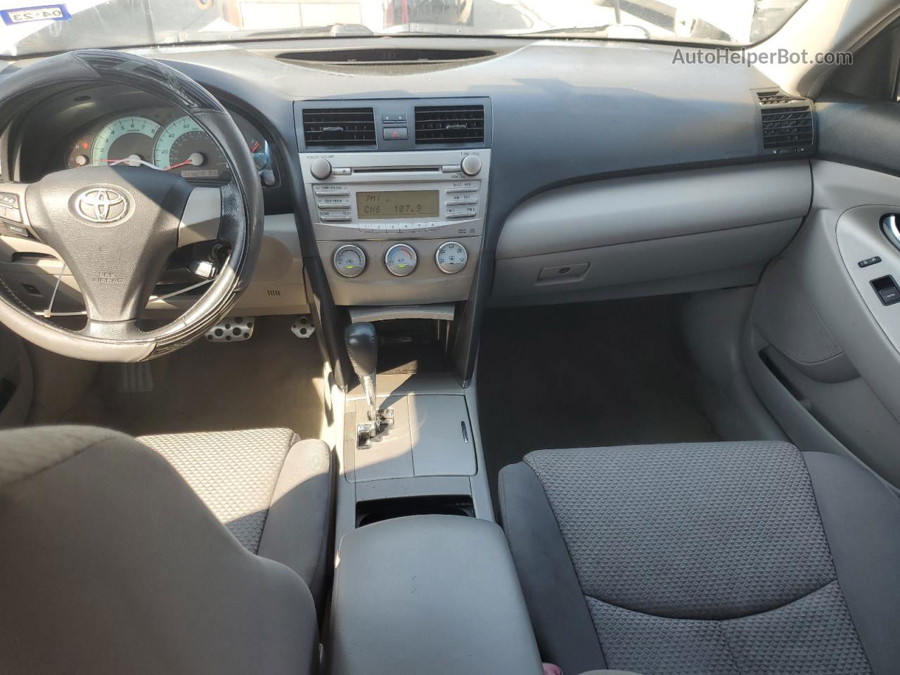 2011 Toyota Camry Base Серебряный vin: 4T1BF3EK8BU772935