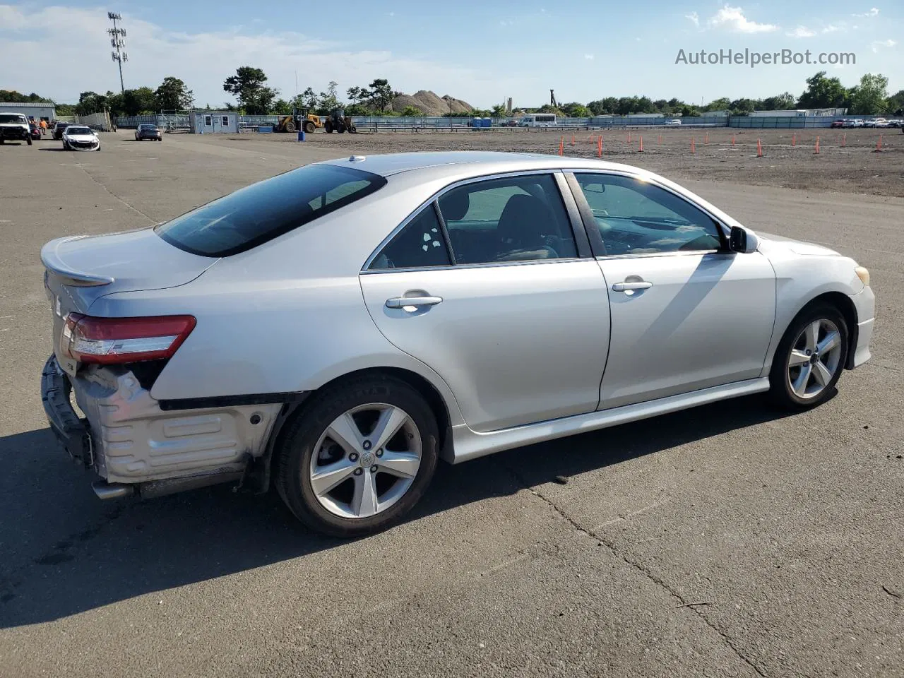 2011 Toyota Camry Base Silver vin: 4T1BF3EK9BU202023