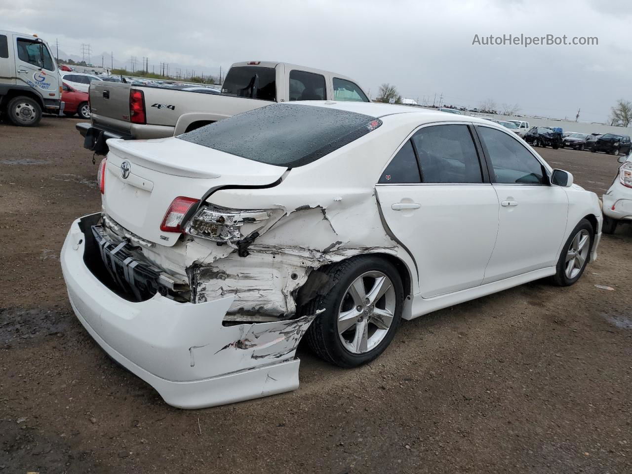 2011 Toyota Camry Base White vin: 4T1BF3EK9BU631677