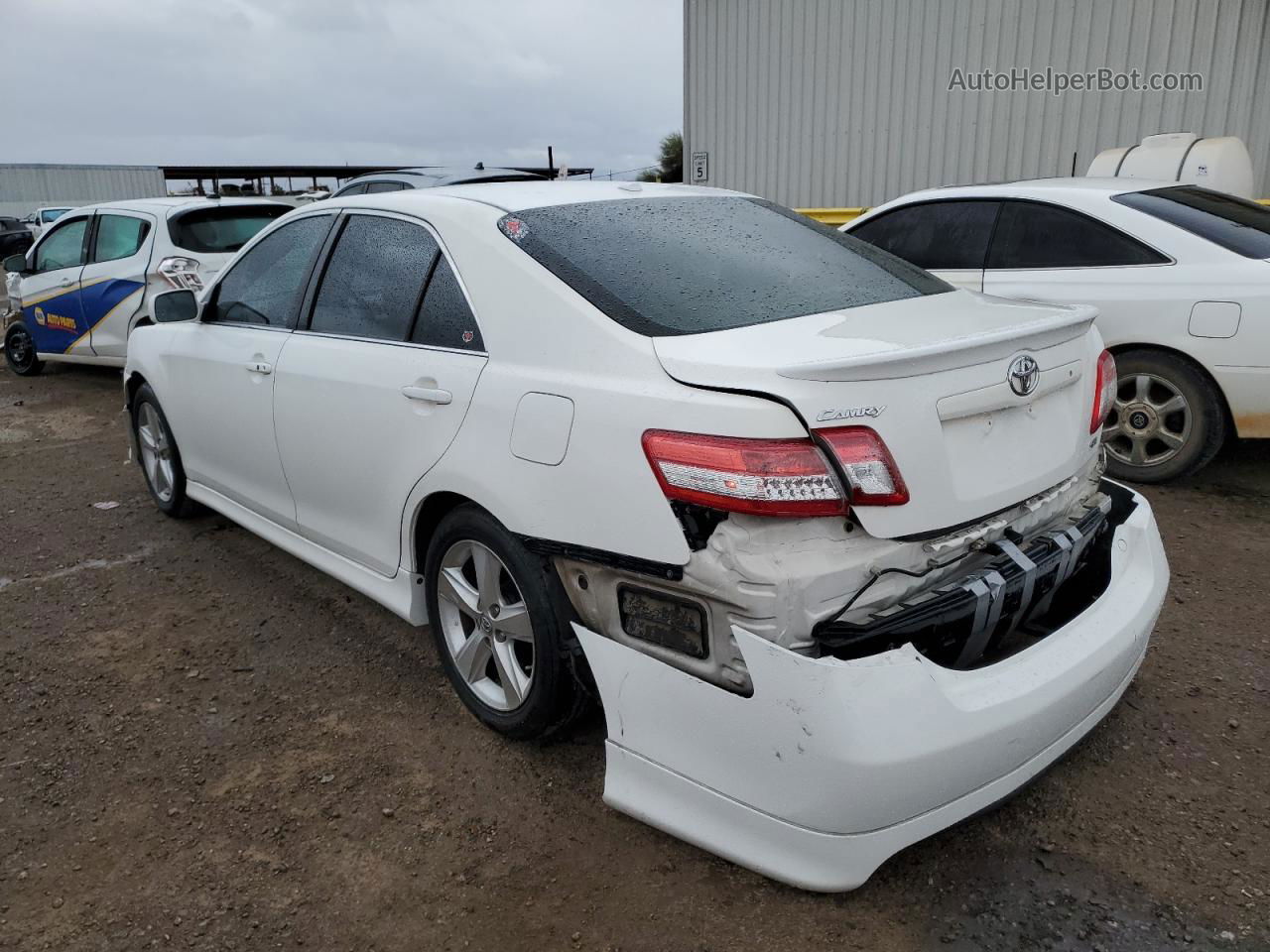 2011 Toyota Camry Base White vin: 4T1BF3EK9BU631677