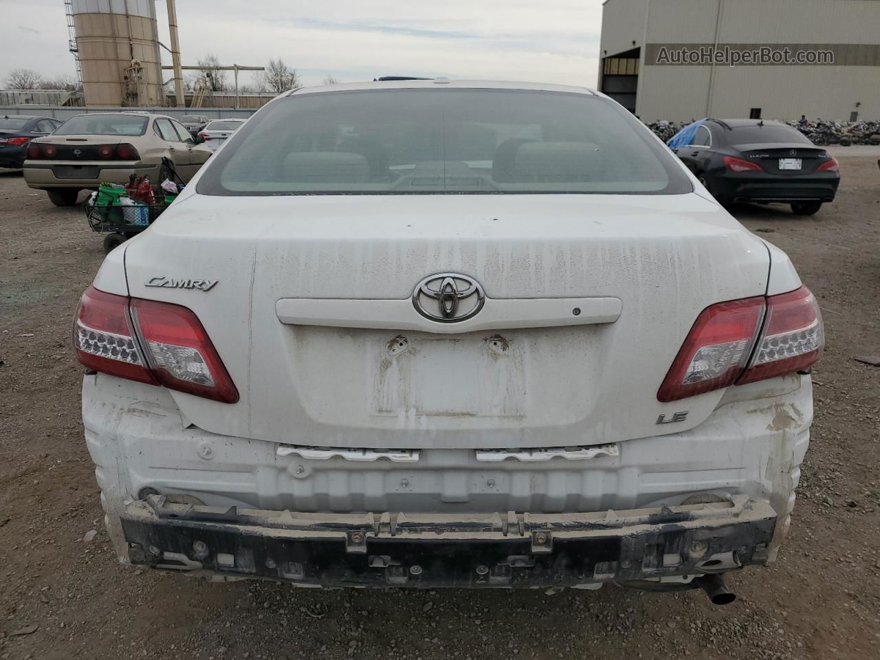 2011 Toyota Camry Base White vin: 4T1BF3EK9BU711478