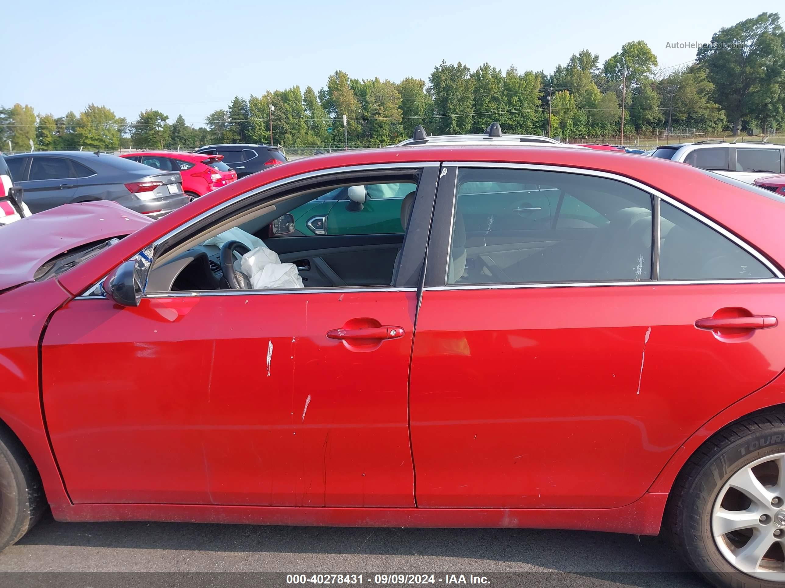 2011 Toyota Camry Se/le/xle Red vin: 4T1BF3EKXBU145752