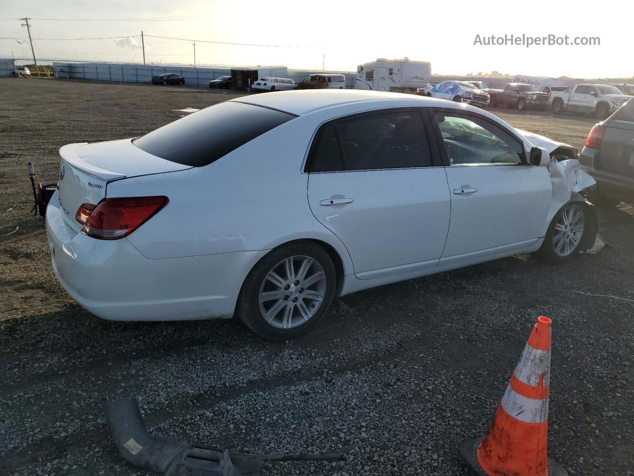 2006 Toyota Avalon Xl Белый vin: 4T1BK36B46U085659