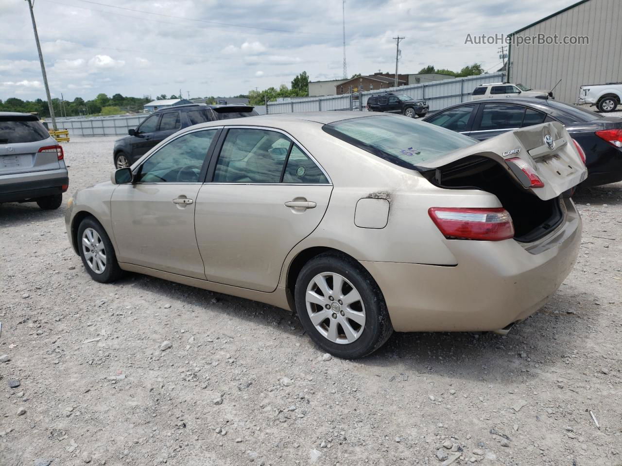 2007 Toyota Camry Le Gold vin: 4T1BK46K37U521778