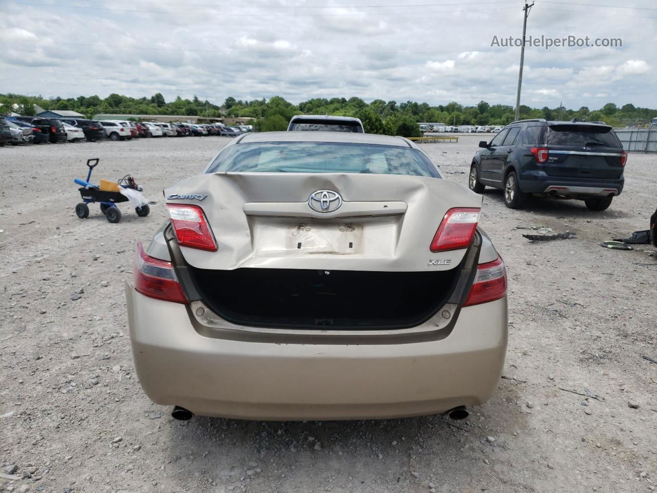 2007 Toyota Camry Le Gold vin: 4T1BK46K37U521778