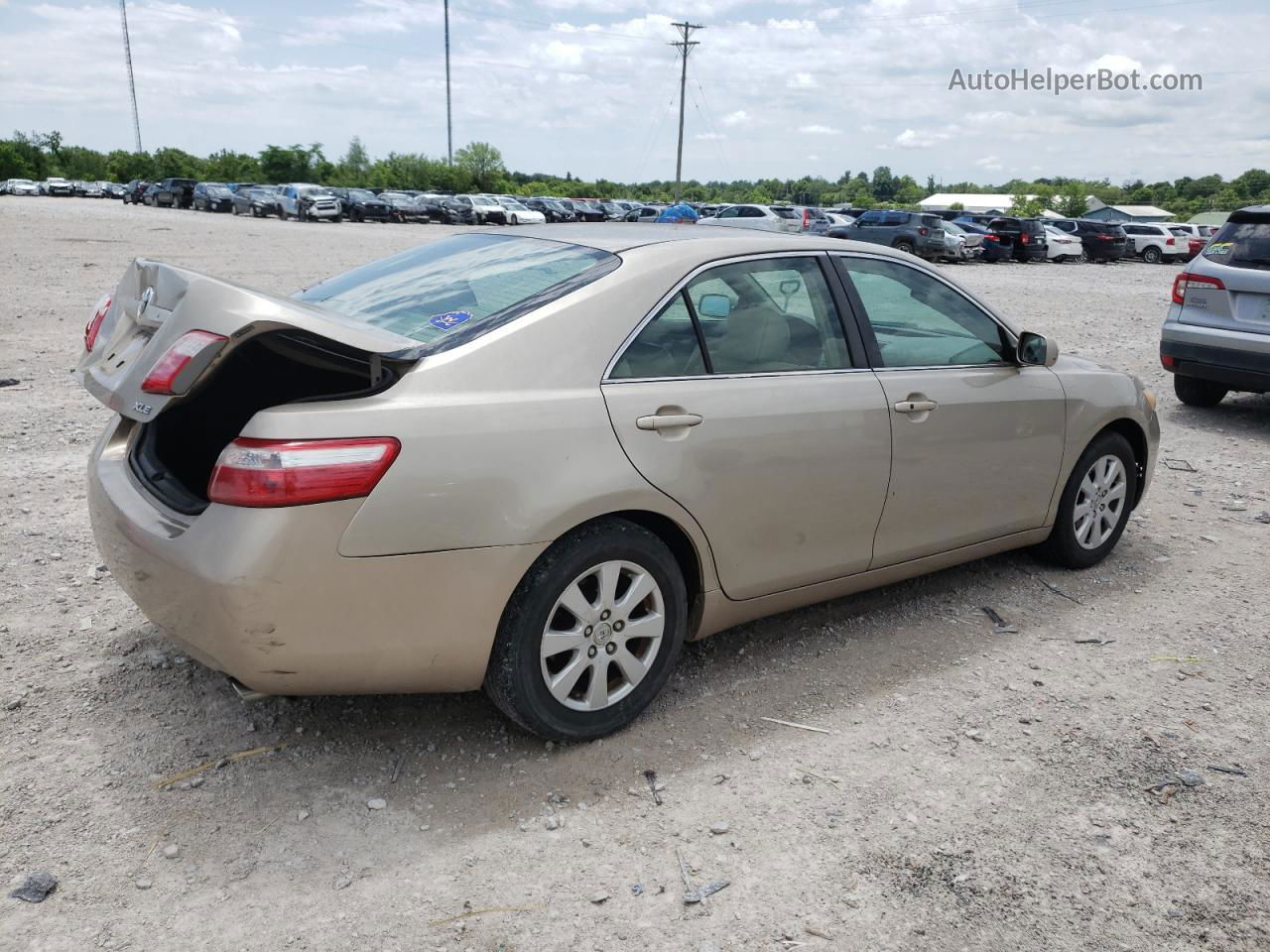 2007 Toyota Camry Le Gold vin: 4T1BK46K37U521778