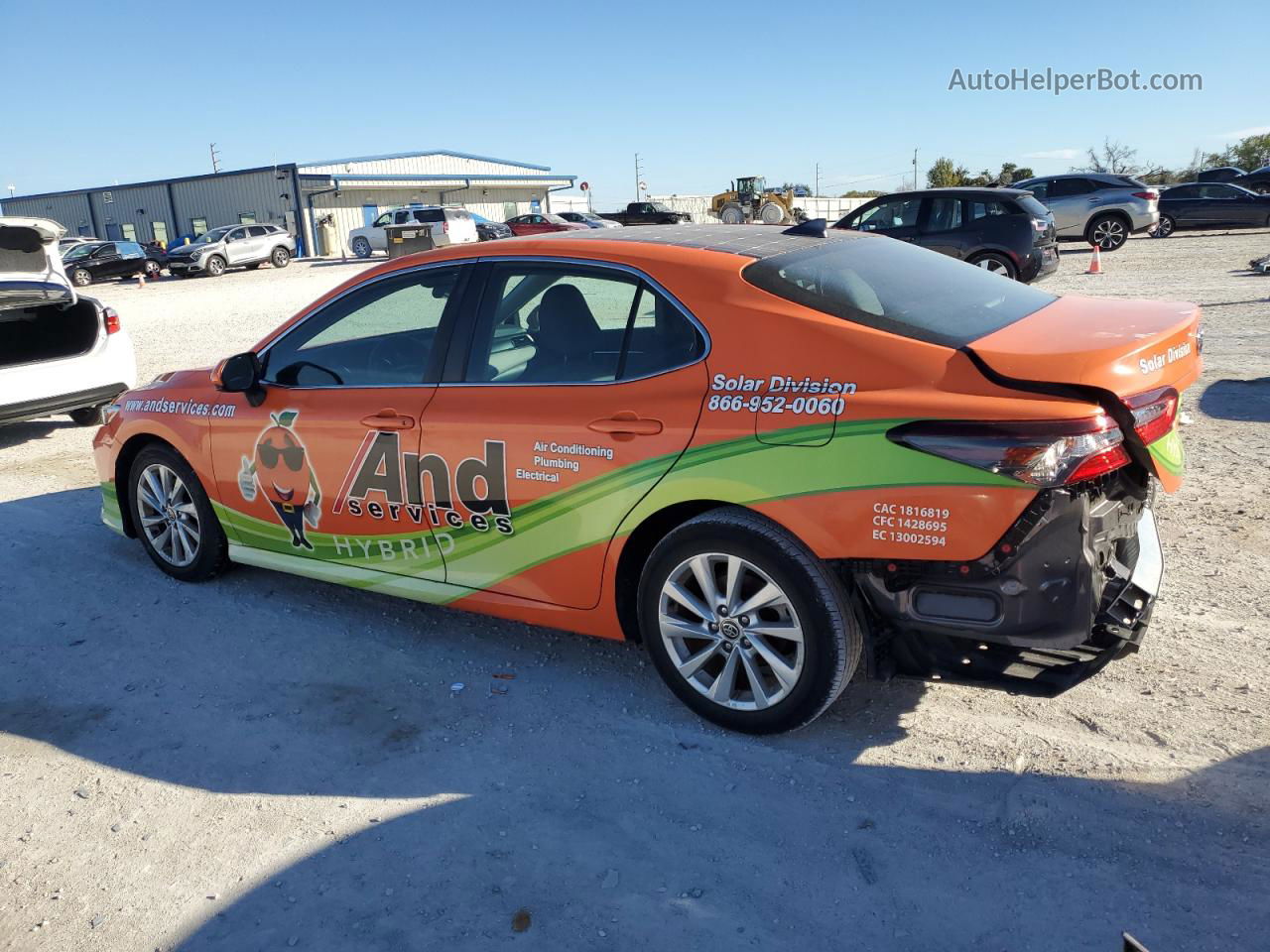 2021 Toyota Camry Le Orange vin: 4T1C11AK0MU420304