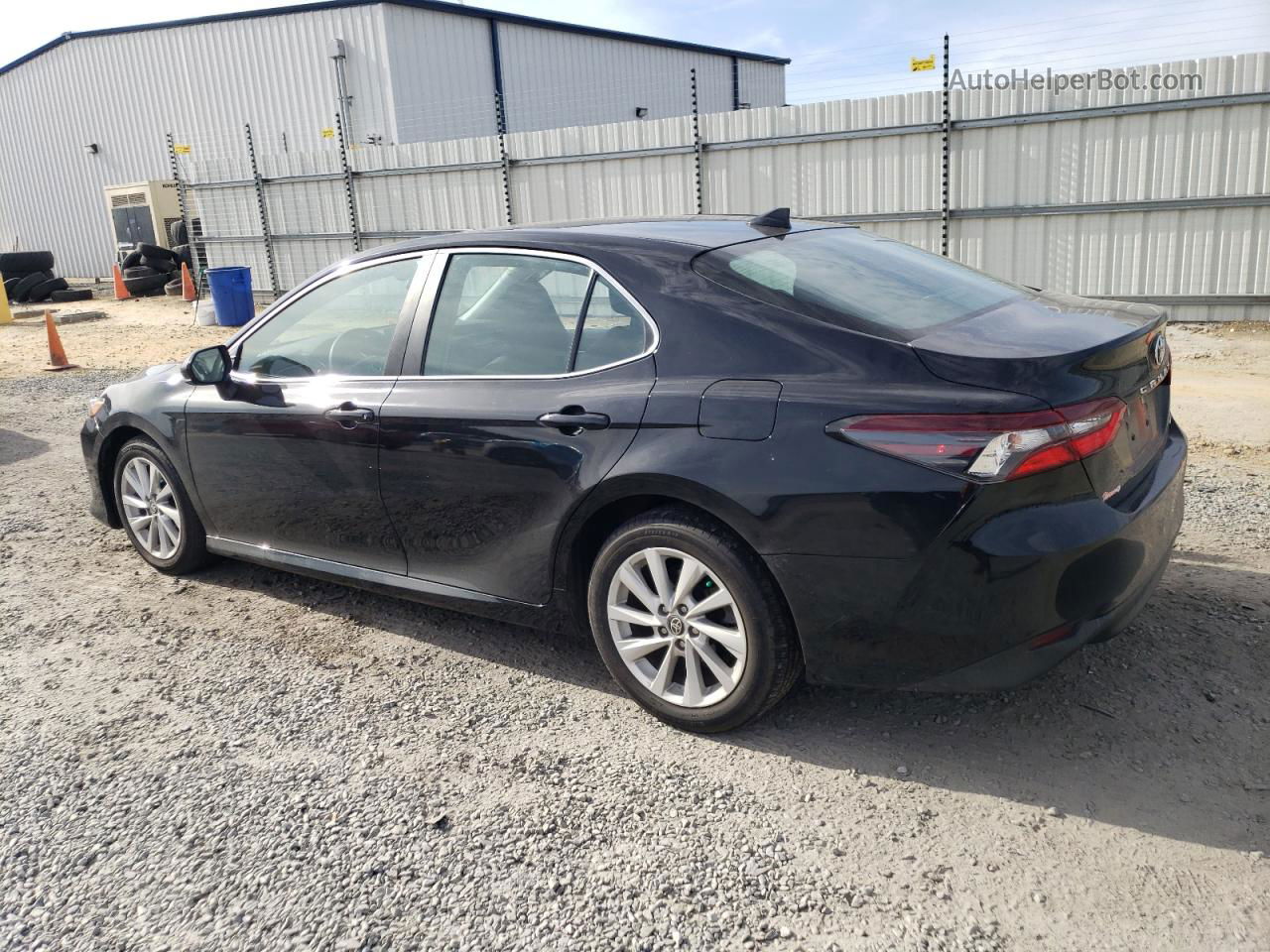 2021 Toyota Camry Le Black vin: 4T1C11AK0MU452234