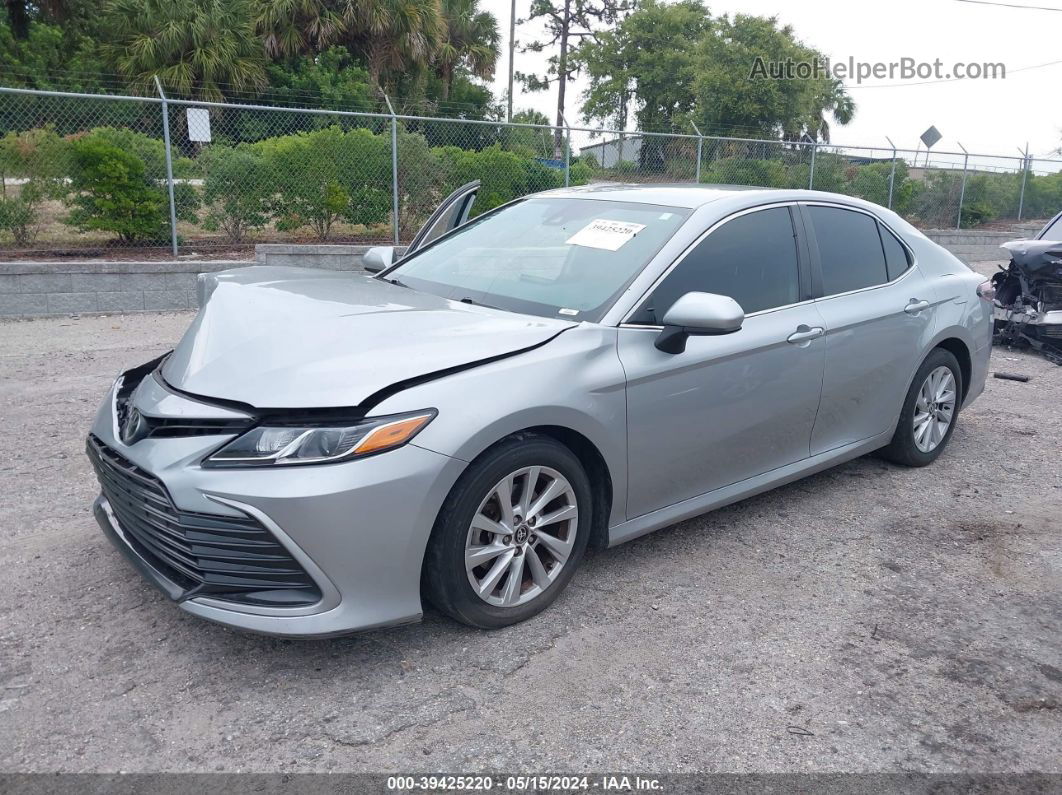 2021 Toyota Camry Le Silver vin: 4T1C11AK1MU482925